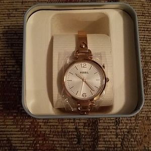 Brand new rose gold fossil watch